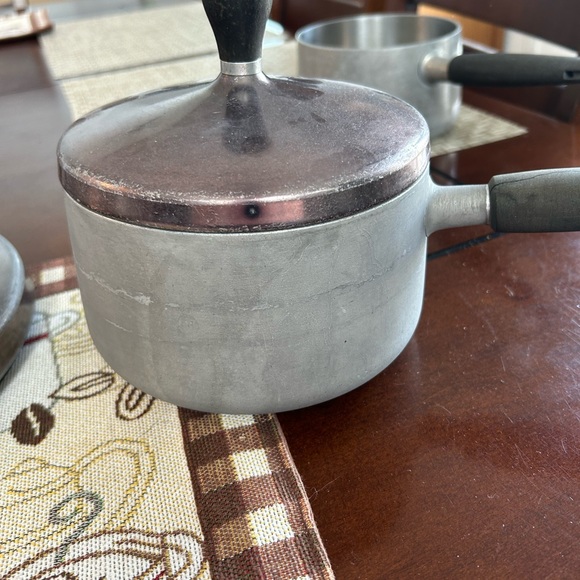 Vintage Pots & Pans - Picture 4 of 9